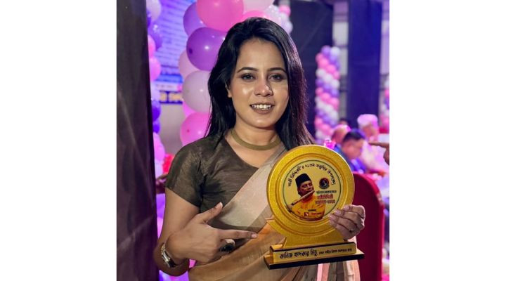 ‘বারী সিদ্দিকী স্মৃতি পরিষদ’ সম্মাননায় ভূষিত মিতু